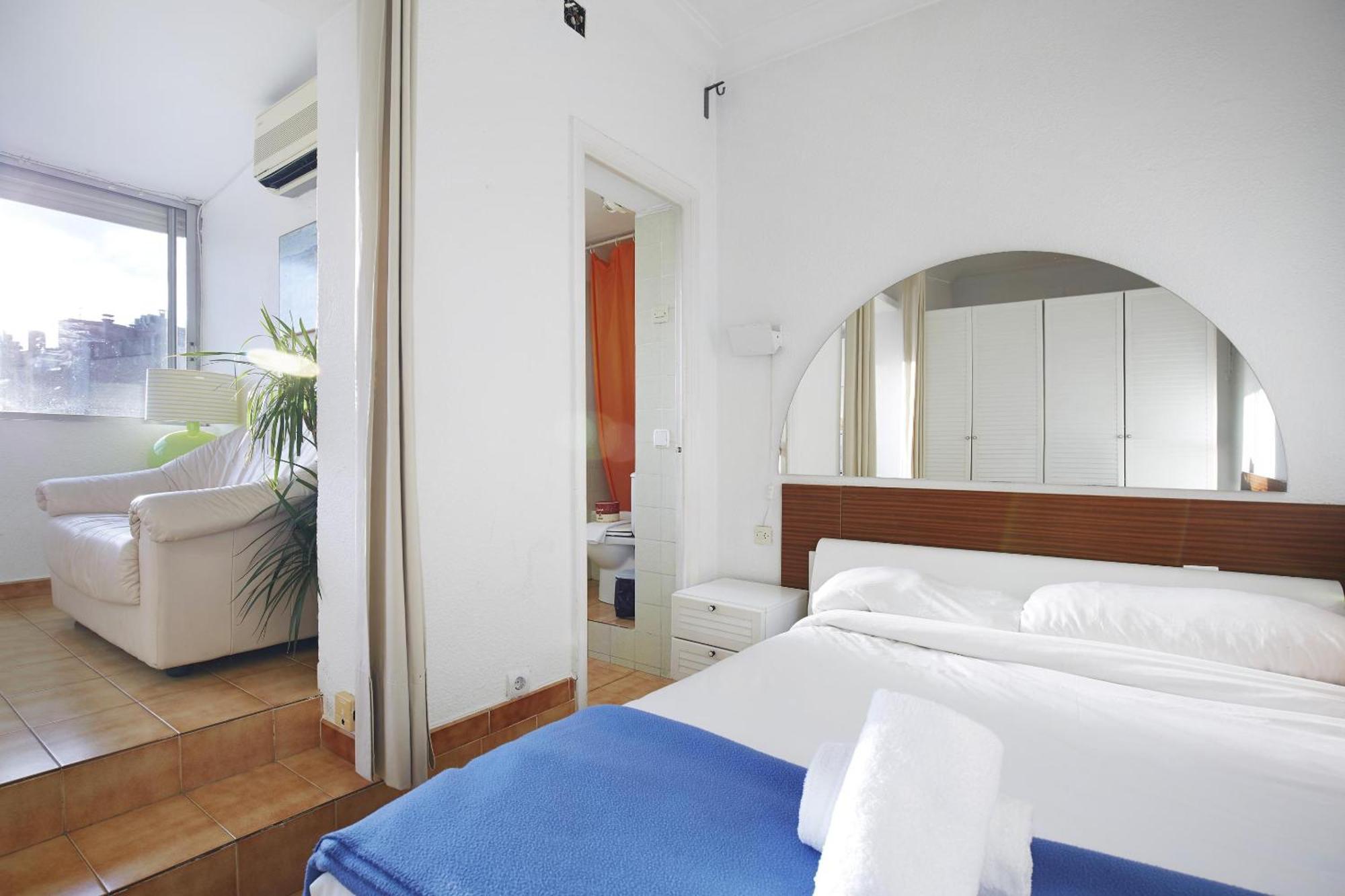 Apartamentos Calvet Barselona Dış mekan fotoğraf