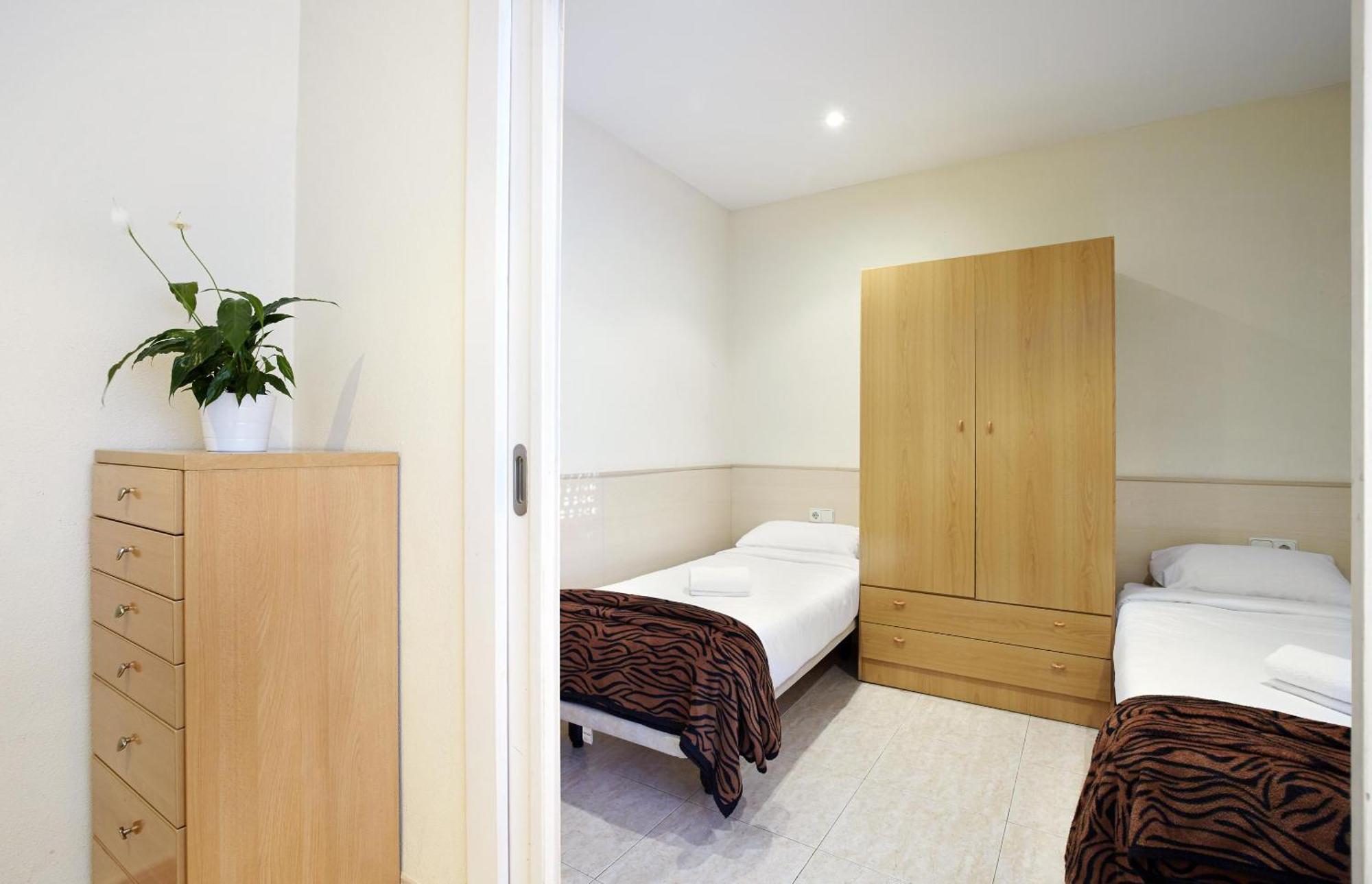 Apartamentos Calvet Barselona Dış mekan fotoğraf